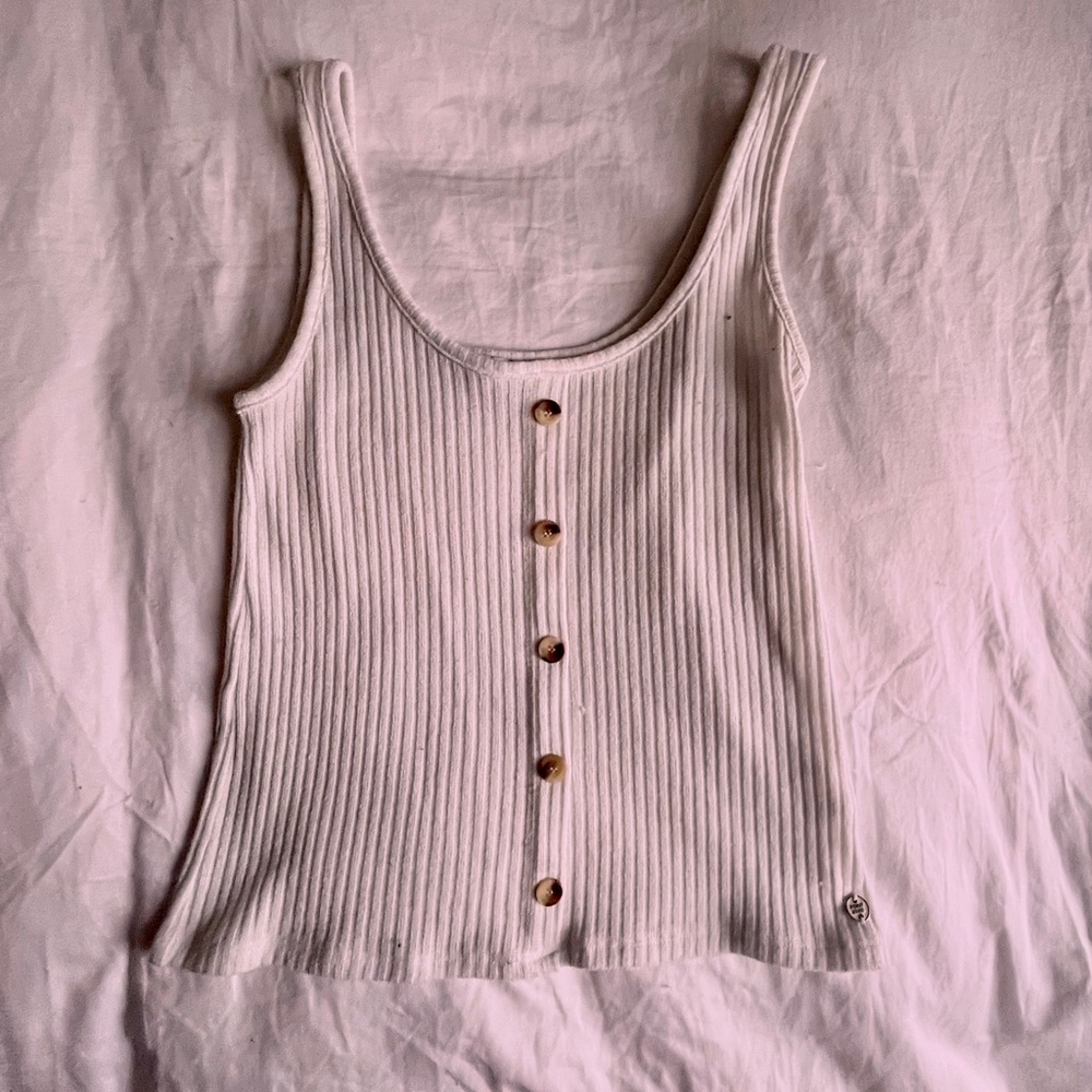 SUMMERY BUTTON-UP TANK TOP